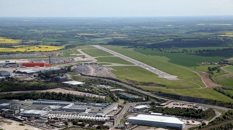 Airport transfer service to Luton